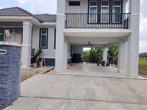 Miqayla Homestay in Wakaf Bharu