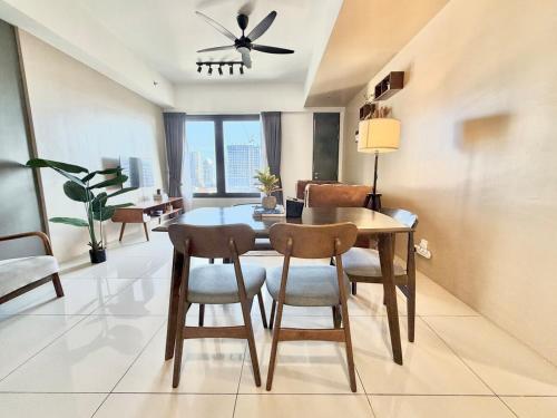 Tropicana 218 Macalister Georgetown Seaview Metro 3BR Near Eateries/Convenient Store/Island Hospital