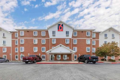 WoodSpring Suites Oklahoma City Norman - image 15