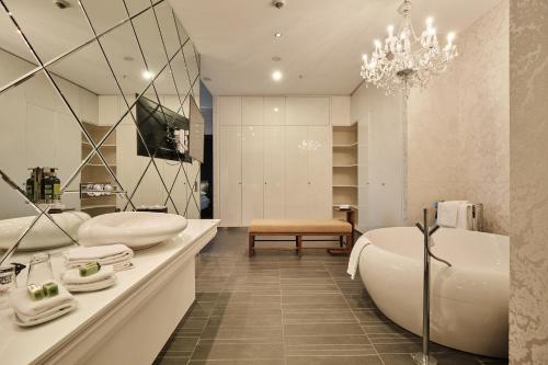 Kameha Grand Bonn Room Type - Princess Suite 