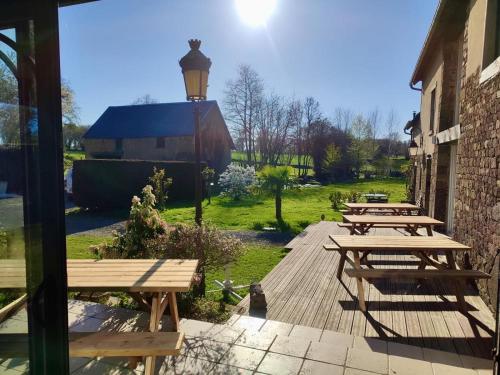 La Clef Decamp Chevaux d'Asie 22 pers jacuzzi billard baby foot in Сан-Дені-ле-Гаст