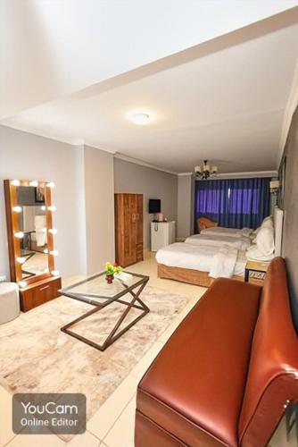 3 twin beds