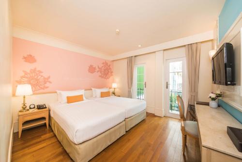 room detail thumbnail 1