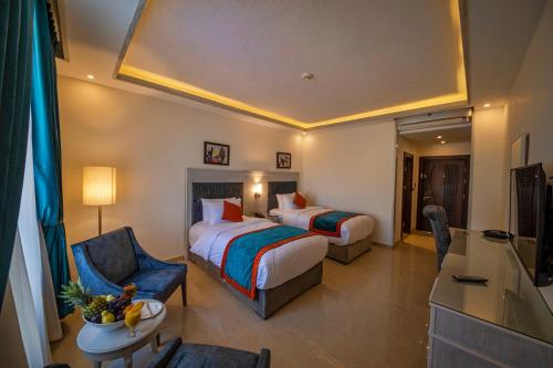 room detail thumbnail 1