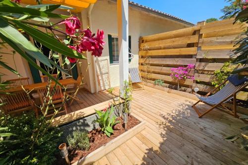 Charmante maison terrasse et jardinet proche Océan