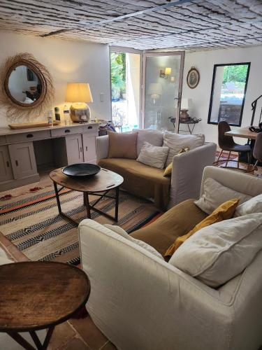 Mas provençal avec piscine privée Luberon gîte à louer Les Fringants