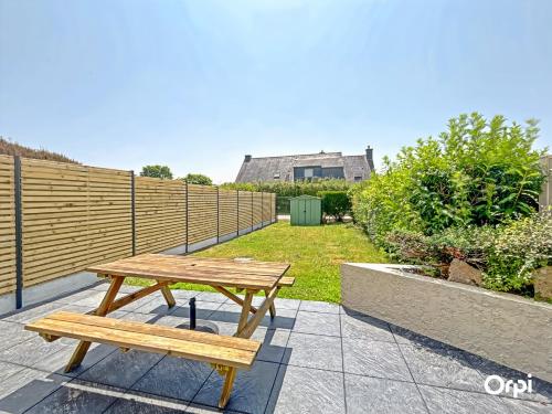 REF 302 Larmor Plage 3 longère type 3 avec jardin gîte à louer Kerderff