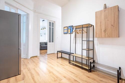 Central Riverside Cozy and Spacious - image 9