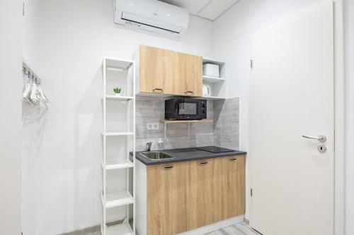 Cosy studio at Super Central Location with AC - image 3