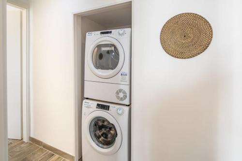 Cosy studio at Super Central Location with AC - image 6