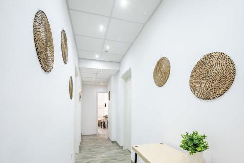 Cosy studio at Super Central Location with AC - image 2