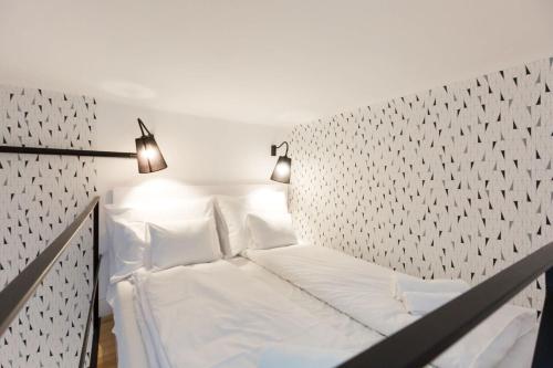Very Central - Chic Studio - image 6