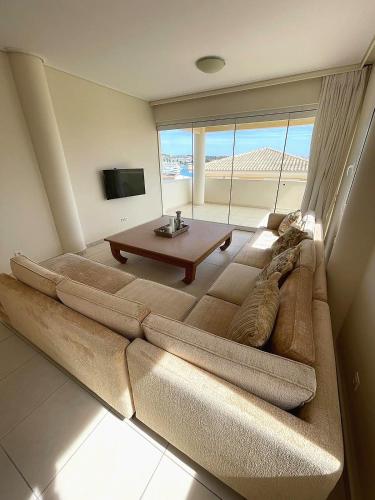 1 queen bed, 1 sofa bed