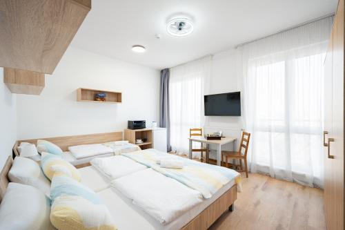 University Hotel, Praha