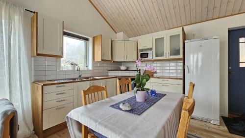 廚房, Cottage close to nature and the sea SE09179 in 法格菲亞爾