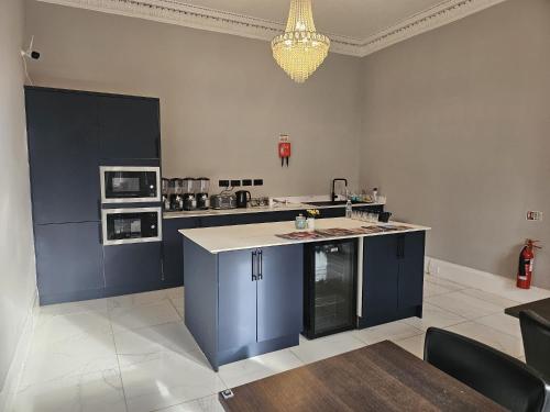 Food and beverages, Edinburgh City Hotel in Murrayfield