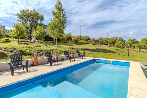 Casa Gracia completa para 8 con pileta y jardín