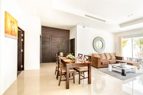 Facilities, Oriental Beach Pearl Resort in Pranburi
