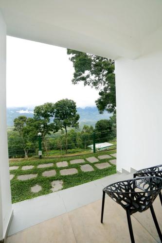 Rock N Brook Resort Kanthalloor in Pambanar