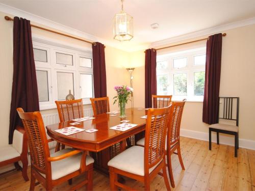 Iekārtas, 4 Bed in Swanage oc-dc046 in Studland
