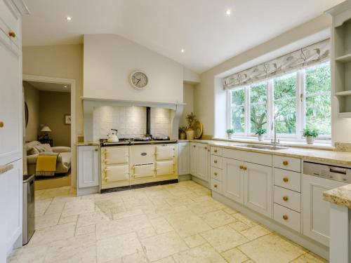 Létesítmények, 5 Bed in Wincanton oc-79062 in Holton