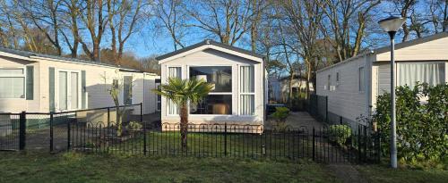 Vakantiepark Kijkduin - 838 – khách sạn tại Loosduinen