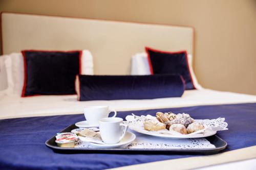 1 queen bed