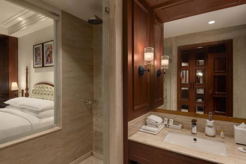 2 twin beds