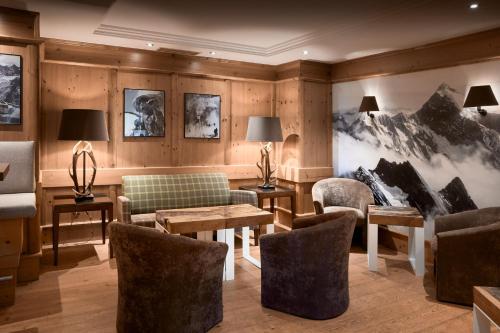 ผับ/เลาจน์, ดาส อัลเพนเฮาส์ คาปรุน (Das Alpenhaus Kaprun) in คาบรุน