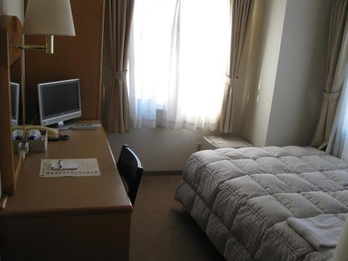 room detail thumbnail 2