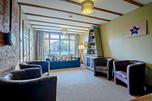 Iekārtas, 3 Bed in Long Itchington oc-c28189 in Longičingtona