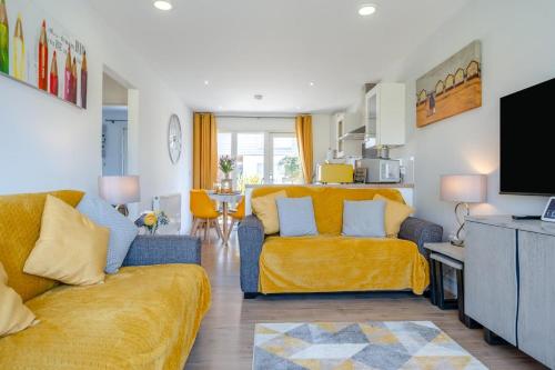 Facilities, 2 Bed in Norton oc-y30739 in Freshwater North
