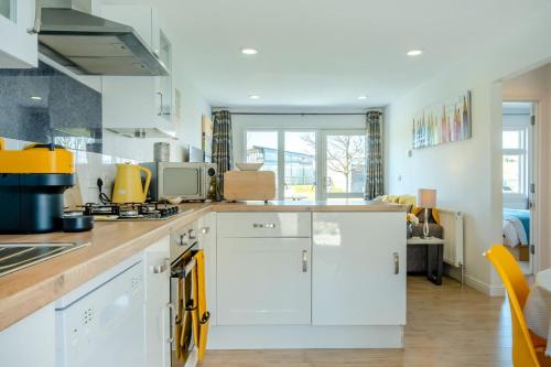 Facilities, 2 Bed in Norton oc-y30739 in Freshwater North