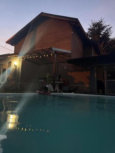 casa con pileta climatizada