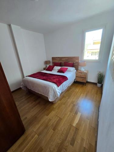 Penthouse avec vue montagne proche de la mer a 15km in Barx