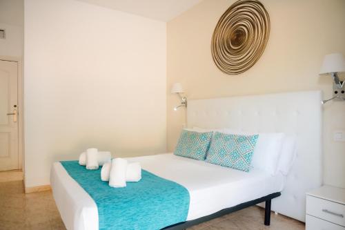 azuLine Hotel-Apartamento Marina Parc - image 21