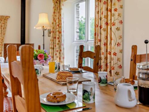 Iekārtas, 2 Bed in Dulverton oc-threb in East Anstey