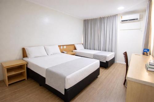 1 double bed, 1 twin bed
