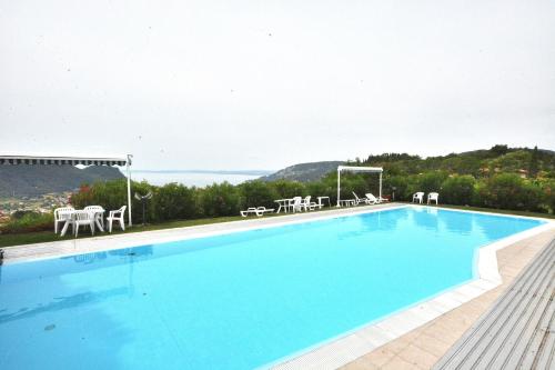 Apartment Montegolo Four With Pool And Lake View - image 2