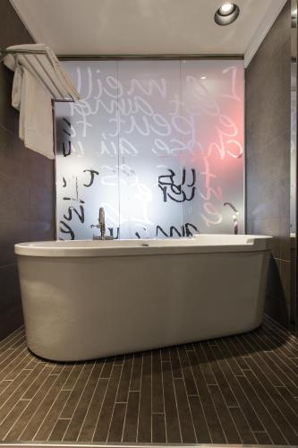 Hotel Carlton - image 2
