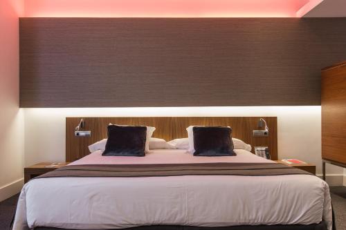 Hotel Carlton - image 13
