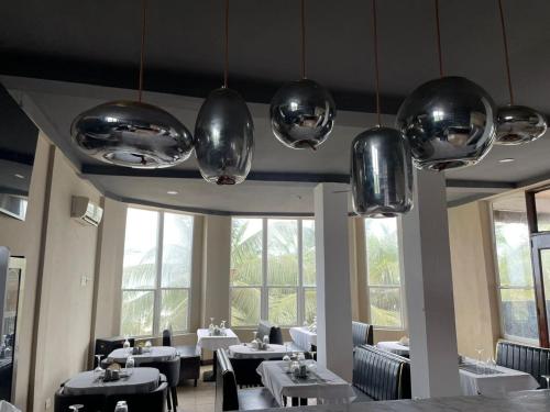 Ресторант, Gye Nyame Grand Beach Resort in Winneba