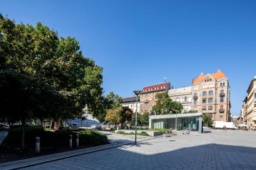 Central - Terrace - Modern - image 8