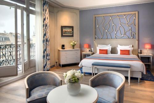 Chateau Frontenac Hotel in 8th - Champs Elysees