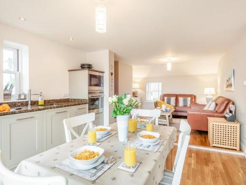 Iekārtas, 2 Bed in Brancaster Staithe oc-kt179 in Brancaster