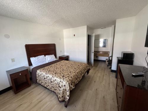 Stallion Inn Motel 5