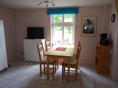 virtuve, Apartment Kleine Ferienwohnung in Groß Mohrdorf mit Terras by Interhome in Gross Mohrdorf