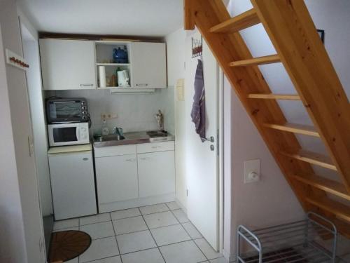 virtuve, Apartment Kleine Ferienwohnung in Groß Mohrdorf mit Terras by Interhome in Gross Mohrdorf