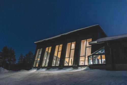 Santa's Igloos Arctic Circle - image 8