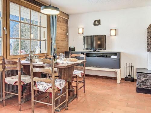 Küche, Apartment Chalet l'Aube by Interhome in Les Diablerets